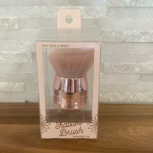 NWT- Kabuki Makeup Brush